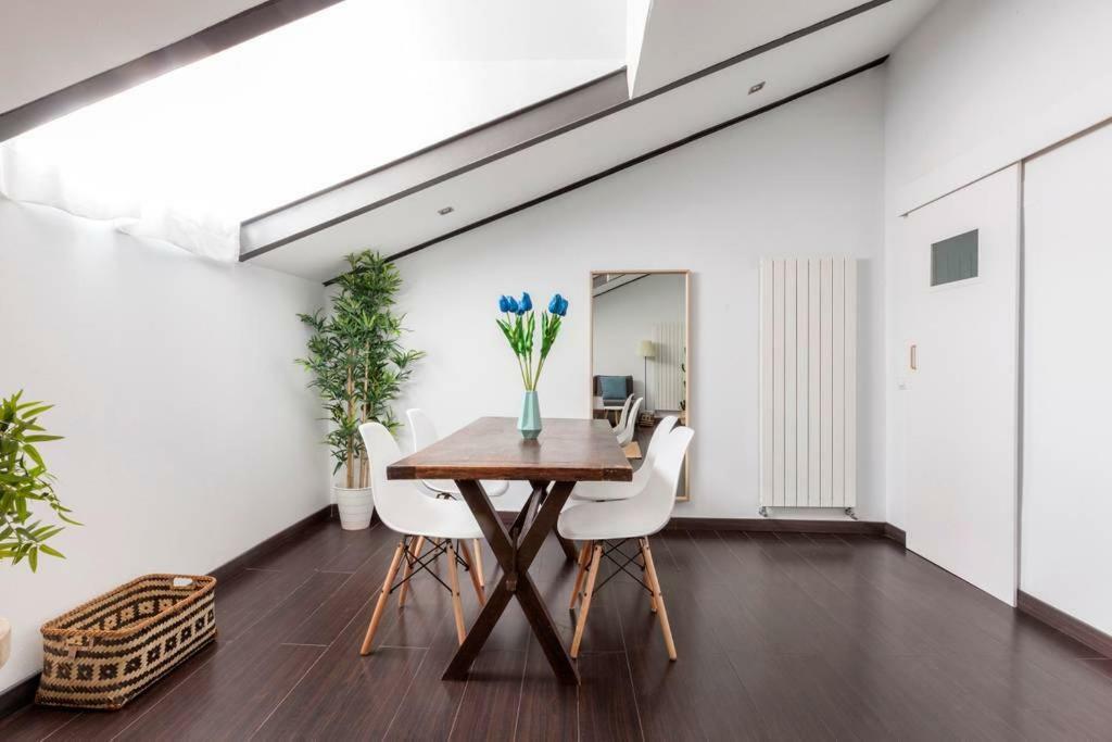 Modern Top Floor Loft At Malasana'S Heart Madryt Zewnętrze zdjęcie