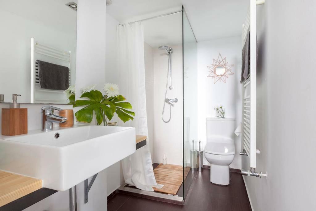 Modern Top Floor Loft At Malasana'S Heart Madryt Zewnętrze zdjęcie